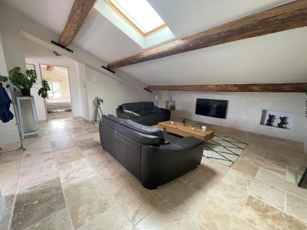 Appartement De Charme Sud Luberon Classe 4 Etoiles Puyvert Екстер'єр фото